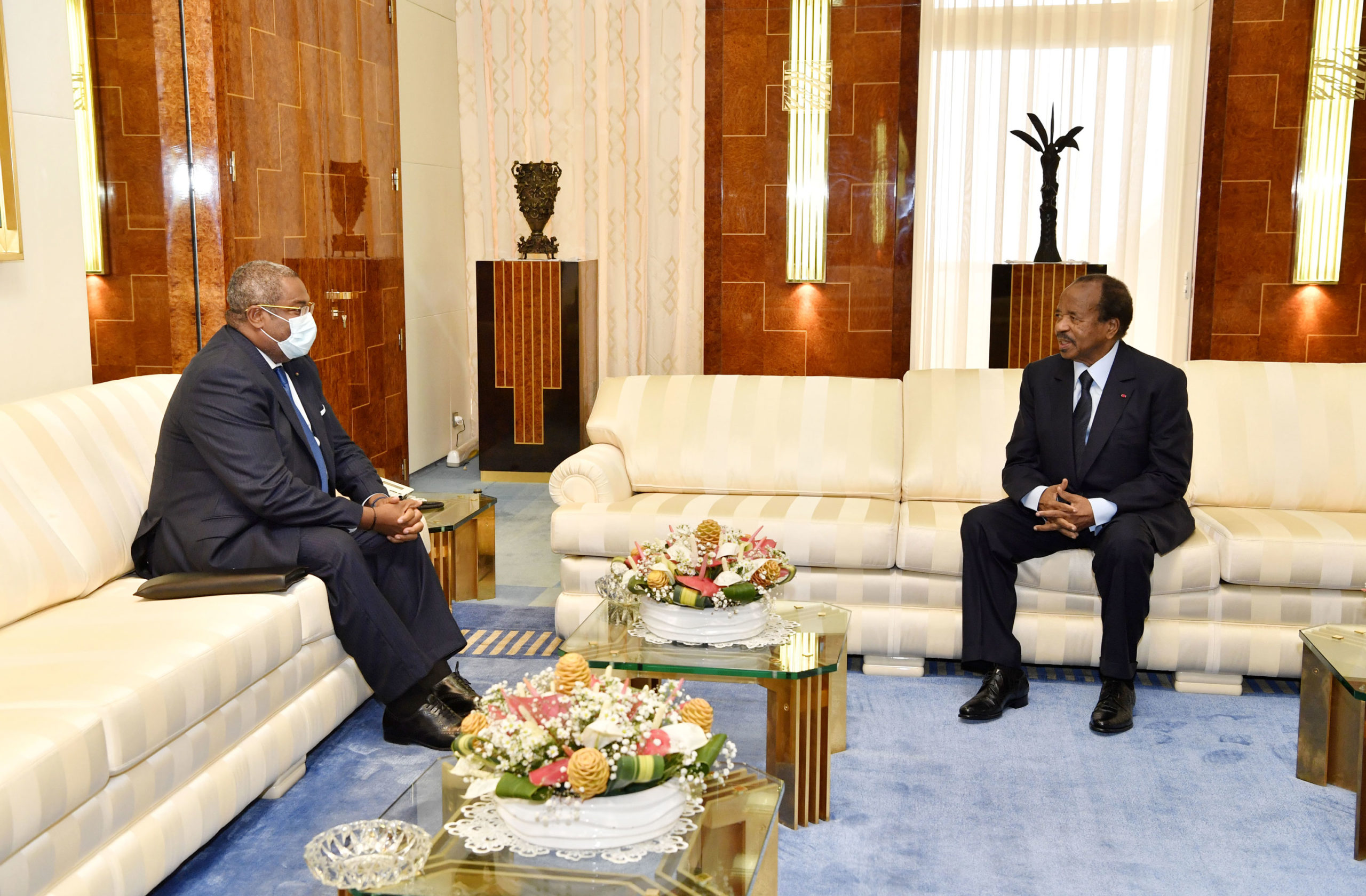 Cameroun : l’incroyable parcours de Thierry Hot reçu par Paul Biya