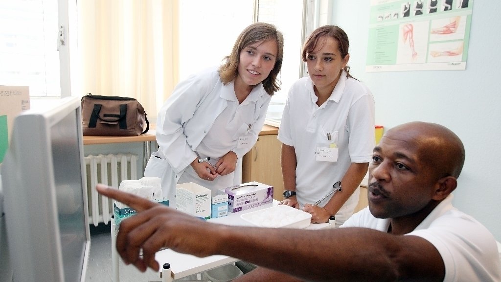 Dr Alain Nguento : la figure caritative de la diaspora médicale camerounaise en Allemagne